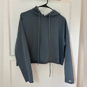 Alo Yoga Cropped Hoodie Raw Hem Hooded Sweatshirt - MEDIUM